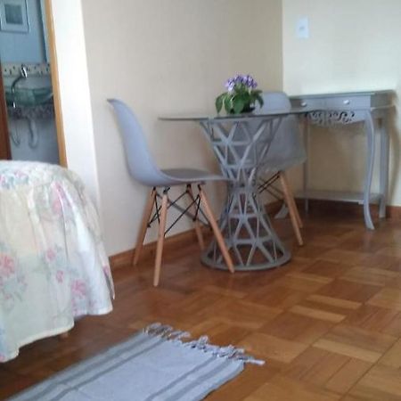 Flat Em Local Tranquilo, Com Garagem Dois Quarteiroes Do Centro Historico, 15 Min De Tiradentes Apartment São João del Rei Екстериор снимка